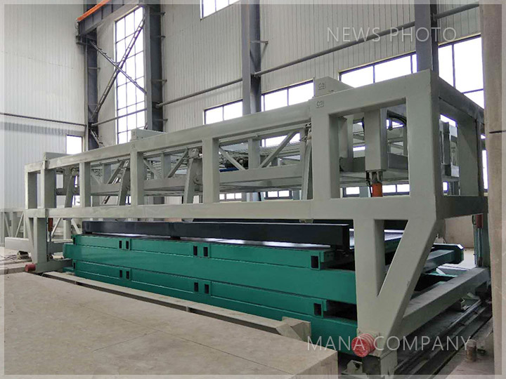 1611719833483705.jpg 01-轉(zhuǎn)運(yùn)碼垛機(jī)1.jpg