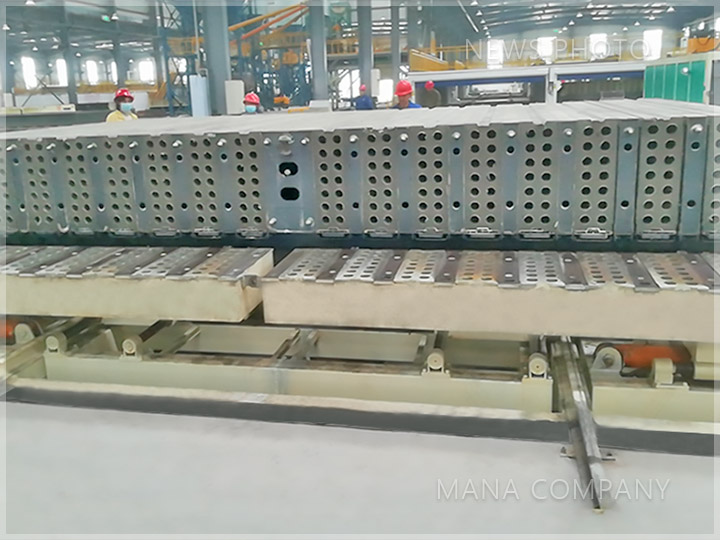 1636015608350435.jpg 即將出爐板材.jpg